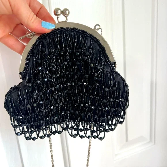 Vintage Bijoux Terner black beaded evening handbag shoulder bag kiss lock silver - Picture 1 of 14
